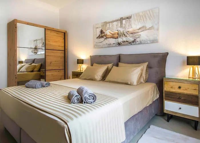 Alice Luxe Apartament *