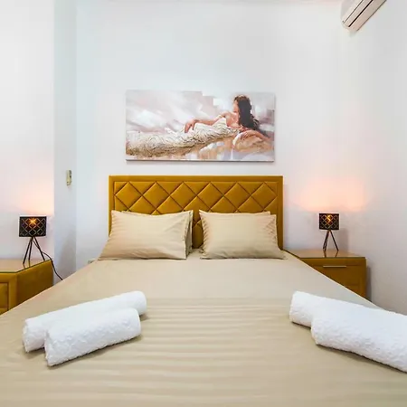 Luxury Alice Apartment Split